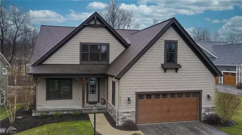 7311 Edwards Lndg, Chagrin Falls, OH 44023