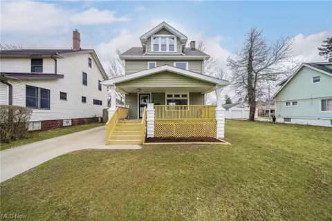 12610 Maplerow Ave, Garfield Heights, OH 44105