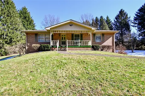 1165 Greensburg Rd, Uniontown, OH 44685