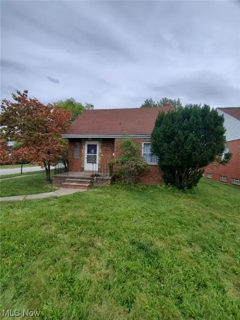 765 E 256th St, Euclid, OH 44132