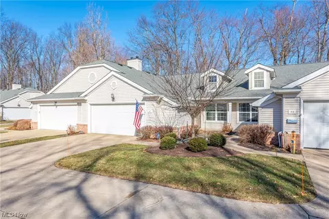 47 Community Dr, Avon Lake, OH 44012