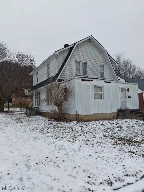 1013 Gilchrist St, Brilliant, OH 43913