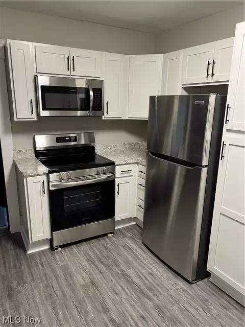 Kitchen - 268 E Tallmadge, Akron, OH 44310 photo 1 of 6