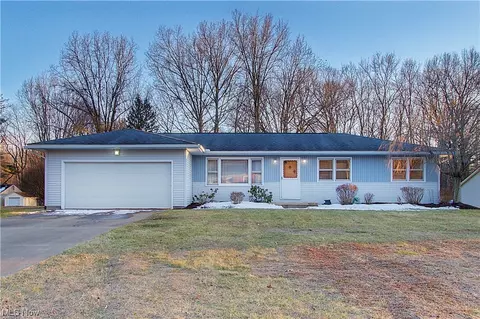 1998 Bridger Rd, Akron, OH 44312