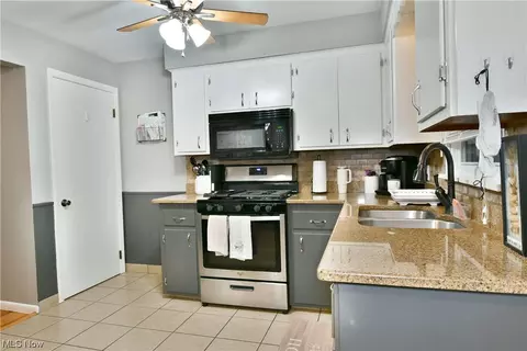 338 340 Overlook Blvd, Struthers, OH 44471 photo 14