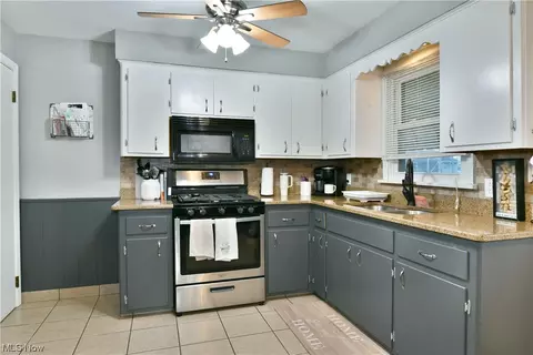 338 340 Overlook Blvd, Struthers, OH 44471 photo 7