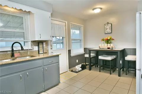 338 340 Overlook Blvd, Struthers, OH 44471 photo 9