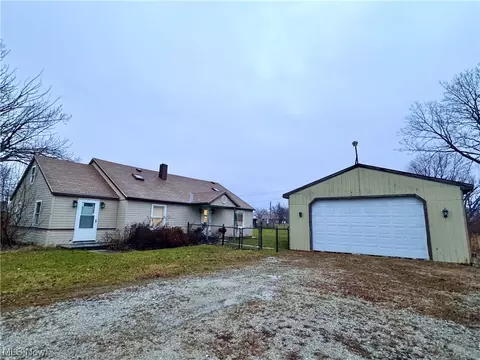4601 N State Route 2, Oak Harbor, OH 43449