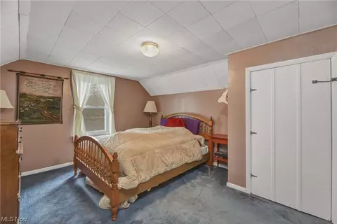 Bedroom - 76 W 5th Ave, Berea, OH 44017 photo 4 of 10