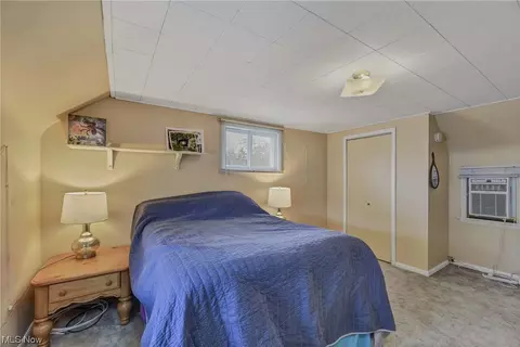 Bedroom - 76 W 5th Ave, Berea, OH 44017 photo 8 of 10