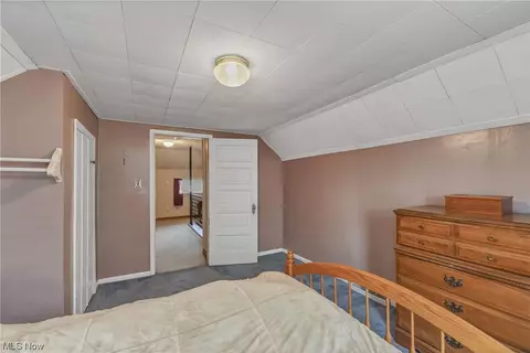Bedroom - 76 W 5th Ave, Berea, OH 44017 photo 6 of 10