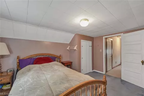 Bedroom - 76 W 5th Ave, Berea, OH 44017 photo 5 of 10