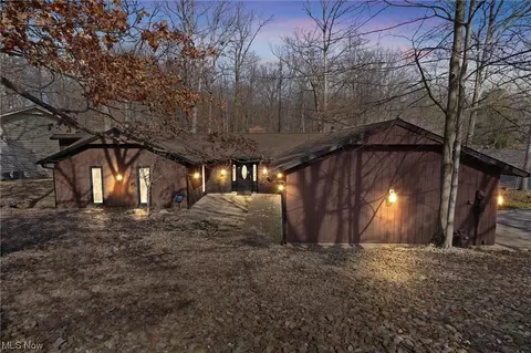 12263 Moss Ridge Cir, Strongsville, OH 44136