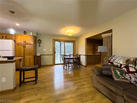 Living - 384 State Rd, Geneva, OH 44041 photo 1 of 3