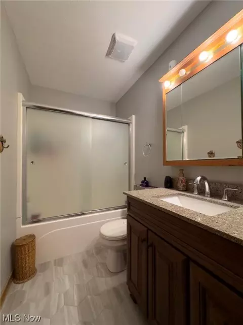 Bath - 384 State Rd, Geneva, OH 44041 photo 1 of 3