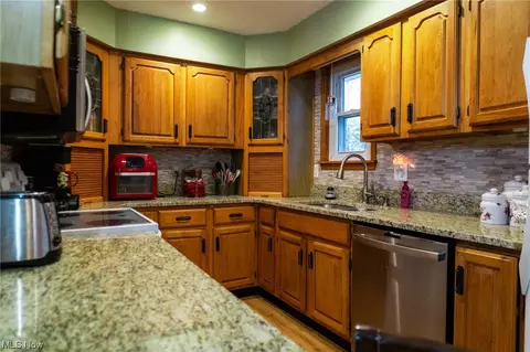 Kitchen - 384 State Rd, Geneva, OH 44041 photo 2 of 5