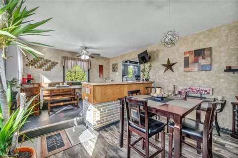 Dining - 3060 Long, Akron, OH 44312 photo 1 of 3