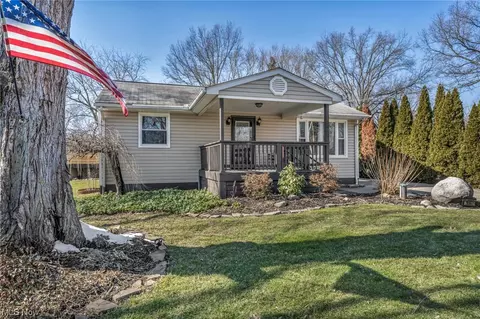 3060 Long, Akron, OH 44312