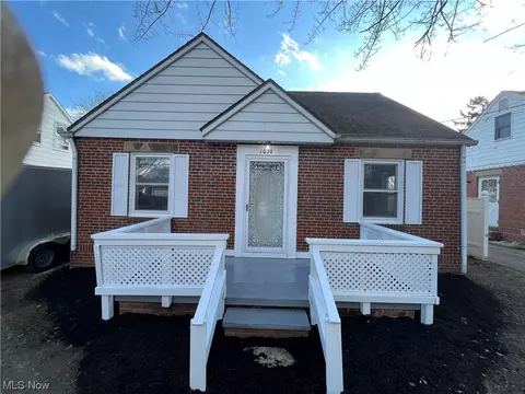 1034 Lindsay, Akron, OH 44305
