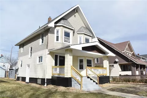 Exterior - 1807 E 47th St, Ashtabula, OH 44004 photo 2 of 9