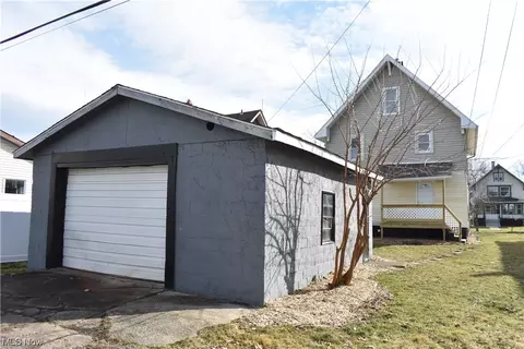 Exterior - 1807 E 47th St, Ashtabula, OH 44004 photo 7 of 9