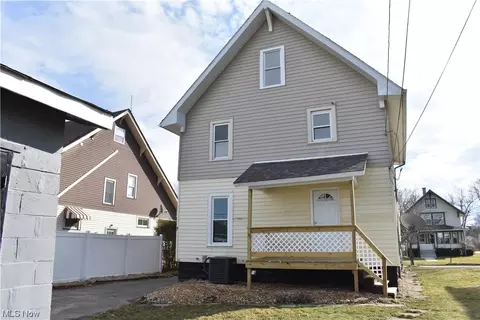 Exterior - 1807 E 47th St, Ashtabula, OH 44004 photo 6 of 9
