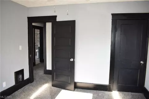 Entry Way - 1807 E 47th St, Ashtabula, OH 44004 photo 4 of 4