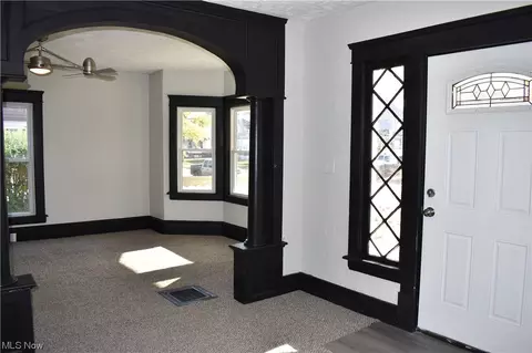 Entry Way - 1807 E 47th St, Ashtabula, OH 44004 photo 2 of 4