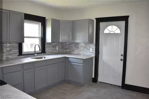 Kitchen - 1807 E 47th St, Ashtabula, OH 44004 photo 1 of 4