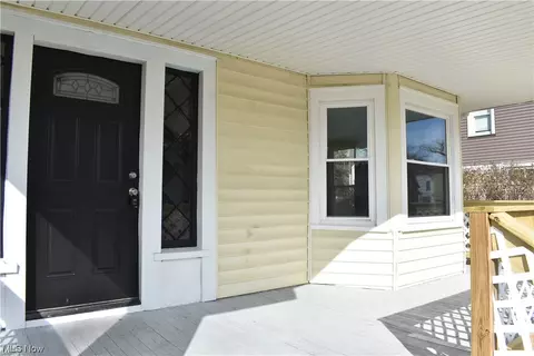 Exterior - 1807 E 47th St, Ashtabula, OH 44004 photo 3 of 9