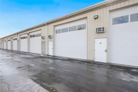 1049 Center Rd #48, Avon, OH 44011