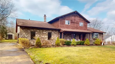 2980 Worrell Rd, Willoughby Hills, OH 44094