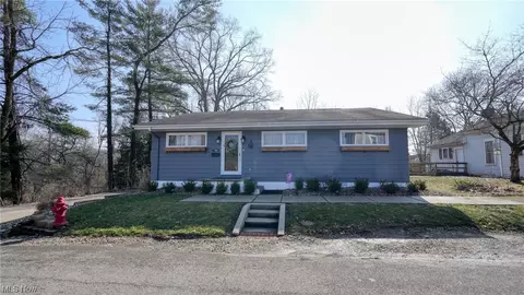 104 N 9th, Byesville, OH 43723