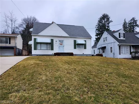 647 Elbur Ave, Akron, OH 44306