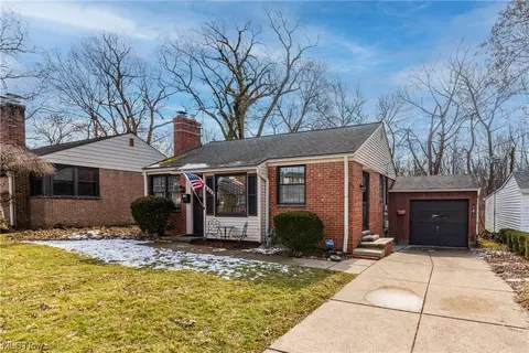 141 N Rocky River Dr, Berea, OH 44017