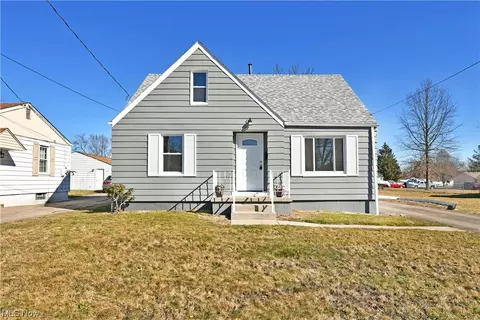 621 Peffer Ave, Niles, OH 44446