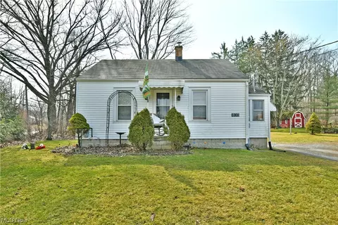 1830 Salt Spgs, Mineral Ridge, OH 44440