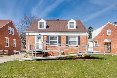 5650 South Blvd, Maple Heights, OH 44137