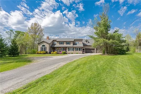 145 W Hines Hill Rd, Boston Heights, OH 44236