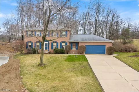 1173 Rosewood Cir SE, North Canton, OH 44720