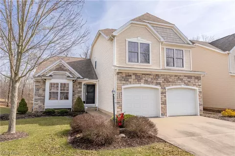 3507 River Rock, Cuyahoga Falls, OH 44223