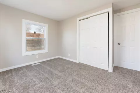 Bedroom - 225 E Lake Dr, Lagrange, OH 44050 photo 1 of 4