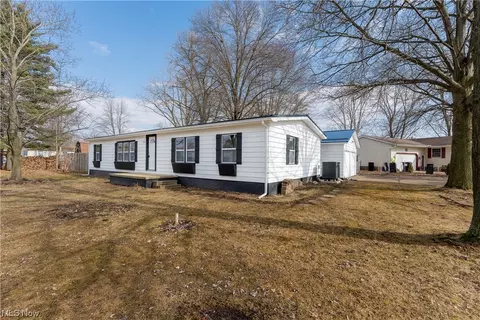 Exterior - 225 E Lake Dr, Lagrange, OH 44050 photo 3 of 3