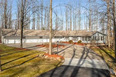 1495 Lester Rd, Valley City, OH 44280
