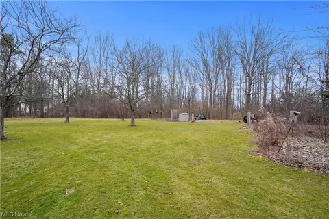 Exterior - 293 Eldridge Rd, Aurora, OH 44202 photo 3 of 8