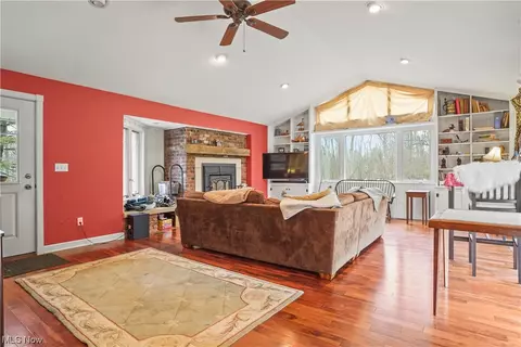 Living - 293 Eldridge Rd, Aurora, OH 44202 photo 2 of 5