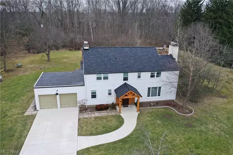 Exterior - 293 Eldridge Rd, Aurora, OH 44202 photo 2 of 8