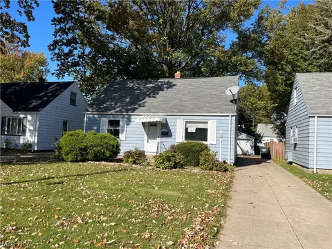 25521 Briardale Ave, Euclid, OH 44132