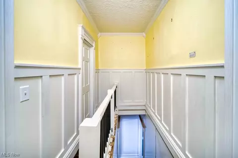 Entry Way - 43725 Telegraph Rd, Elyria, OH 44035 photo 1 of 1