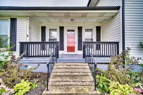 Exterior - 43725 Telegraph Rd, Elyria, OH 44035 photo 5 of 12